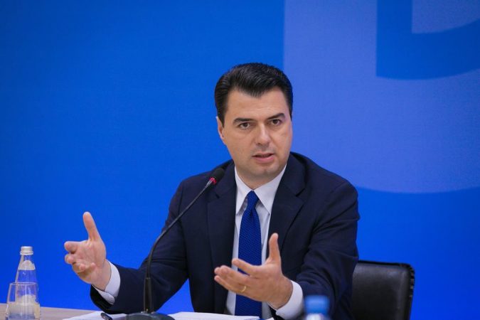 KORONAVIRUSI/ Basha thirrje qeverisë: Të merren masa serioze, personel dhe aparate në çdo pikë kontrolli kufitar dhe QSH