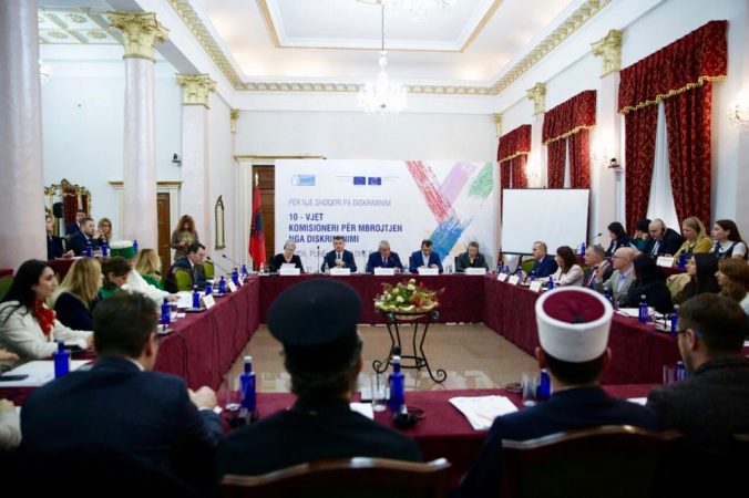 KOMISIONERI PËR MBROJTJEN NGA DISKRIMINIMI/ Balla: Sfida janë serioze, por kemi gjithë premisat për një shoqëri…
