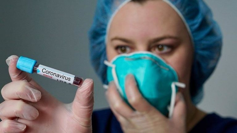 SHKON NË 722 NUMRI I TË VDEKURVE NGA KORONAVIRUS/ Në Wuhan shënohet viktima e parë amerikane