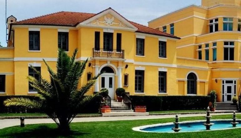 LUFTA KUNDËR KORRUPSIONIT/ Ambasada amerikane: Qëndrojmë vendosmërisht me Shqipërinë ndërsa largon nga drejtësia