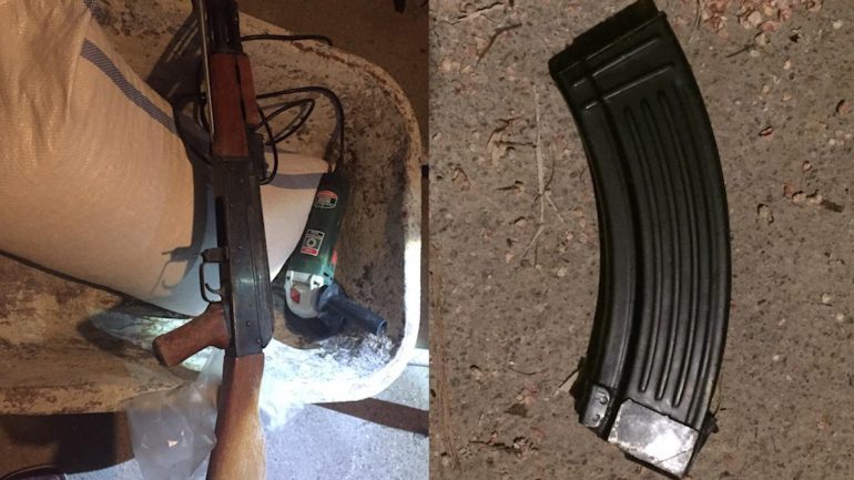 “ÇMENDET” 66-VJEÇARI/ Merr kallashnikovin e kërcënon gruan për ta vrarë por arrestohet nga policia