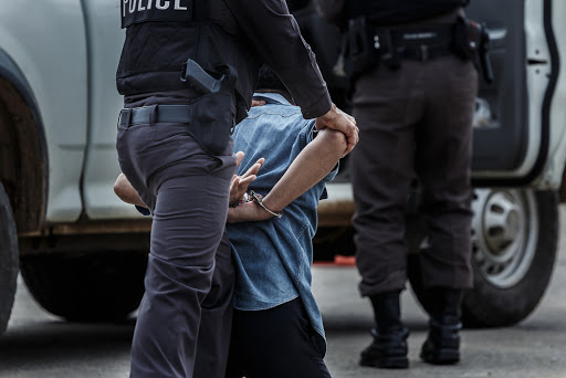 ARRESTOHET DY TË RINJ NË FIER/ Njëri për armëmbajtje pa leje, tjetri për vjedhje