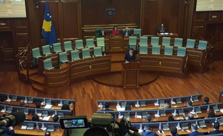 MIRATOHET QEVERIA E RE E KOSOVËS/ Albin Kurti zyrtarisht kryeministër