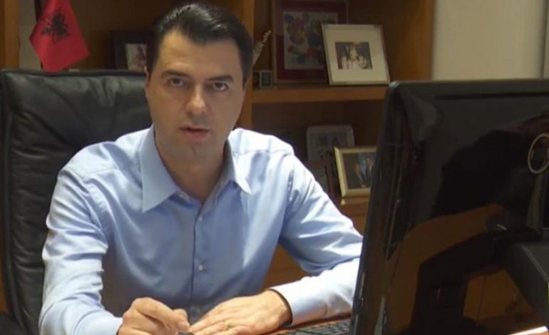 STRATEGJI E RE APO “IMITIM” I RAMËS? Pas “dëgjimit”, Lulzim Basha kthen edhe… komentet (FOTO)