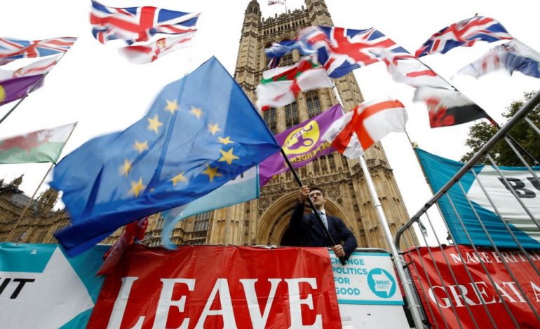PAS BREXIT/ BE fillon bisedimet për marrëveshje të reja me Britaninë