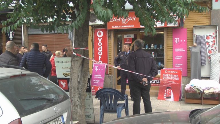 “U ZUMË PËR DYQANIN”/ Vrasja në Durrës, dëshmia e burrit: Tentoi të dilte por e qëllova sërish