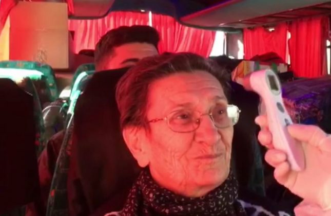 KONTROLLE NË KUFI/ Muriqan, dy ekipe mjekësore testojnë udhëtarët
