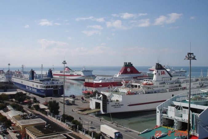 KORONAVIRUSI/ Një rast i dyshuar me epidemi në Greqi, udhëtari nga Italia zbarkoi në portin e Patrës