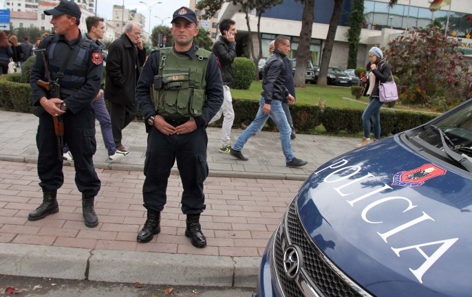 KONTROLLE TË SHUMTA NË GJIROKASTËR/ Vijon aksioni nga “FNSH” për makinat luksoze dhe pa dokumente, 50 automjete të sekuestruara