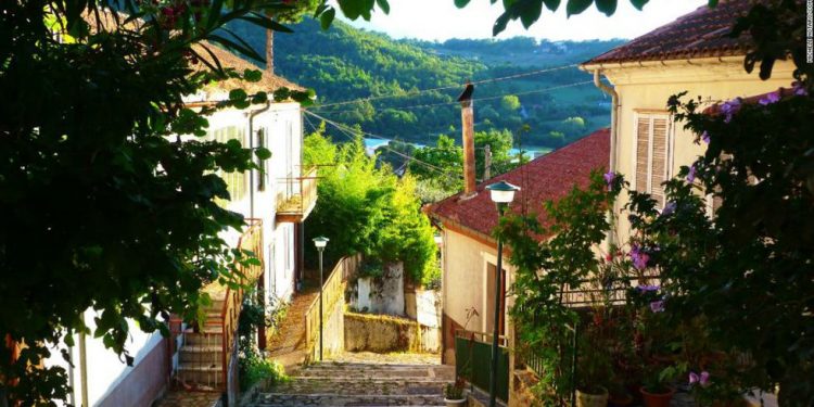 NJIHUNI ME QYTETIN MË ME FAT NË ITALI/ Shteti ju paguan qiranë e shtëpisë për tre vjet