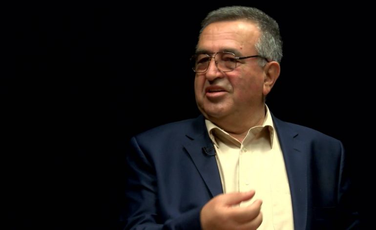 “2 MARSI”/ Fatos Klosi: Situata është shumë e rëndë, presidenti thërret popullin kundër kryeministrit