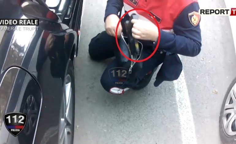 SHQIPONJAT ARRESTOJNË SHOFERIN/ I gjetën armë e drogë në makinën luksoze, pamjet ekskluzive nga aksioni në Tiranë (VIDEO)
