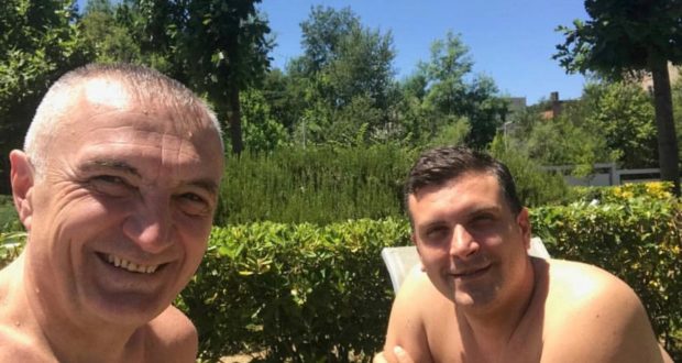 HIPOKRIZIA PRESIDENCIALE/ Ilir Meta, ose dyftyrësia e sjelljes me gazetarët në teori dhe në praktikë!