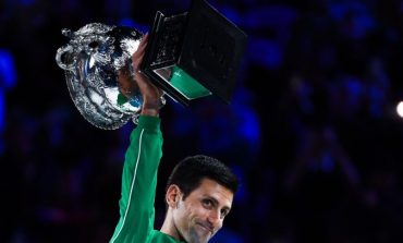 "AUSTRALIAN OPEN"/ Triumfon Djokovic, tenisti serb mbetet numri 1 në botë