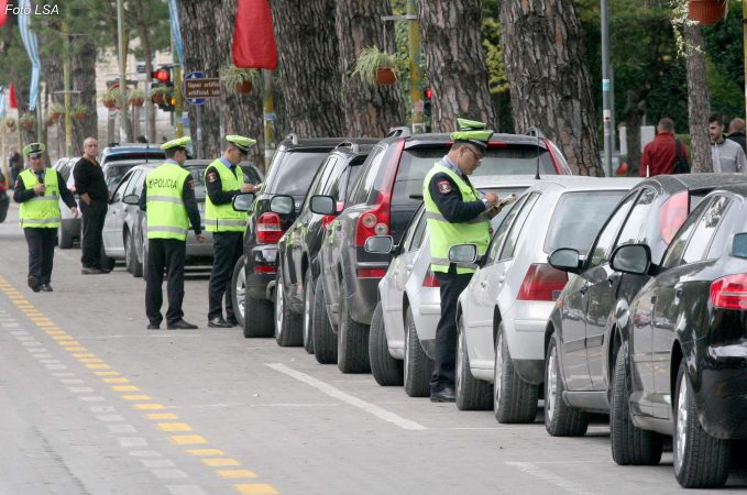 SIGURIA RRUGORE/ Nga gjobat te ulja e pikëve në patentë, ja ndryshimet në kodin penal. Shumëfishohen masat për…
