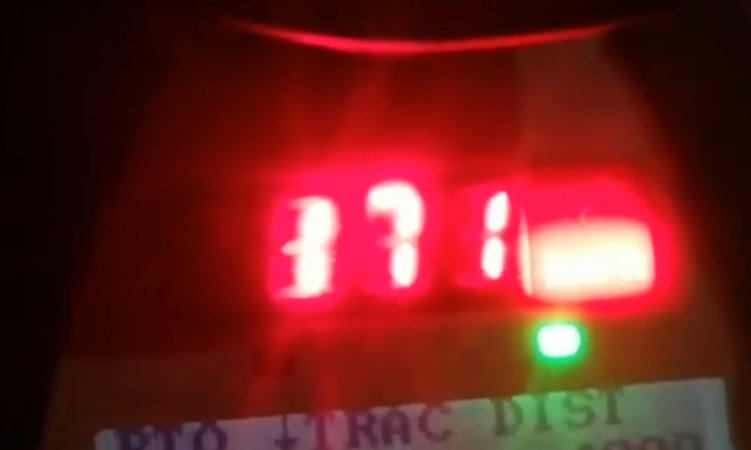 ME SHPEJTËSI “SKËTERRË”/ Policia Rrugore kontrolle gjatë natës, 14 patenta të hequra (VIDEO)