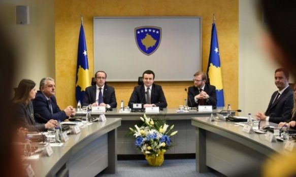 QEVERIA “KURTI” KUSHTON 13 MILIONË EURO MË PAK SE E HARADINAJT/ Ja sa është shuma që do të kursehet në një mandat