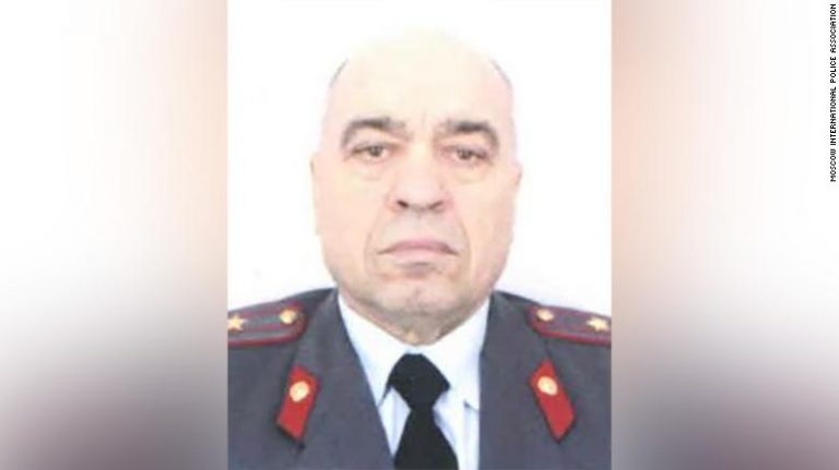 AKUZOHEJ PËR ZHVATJE/ Zyrtari rus vret veten në sallën e gjyqit