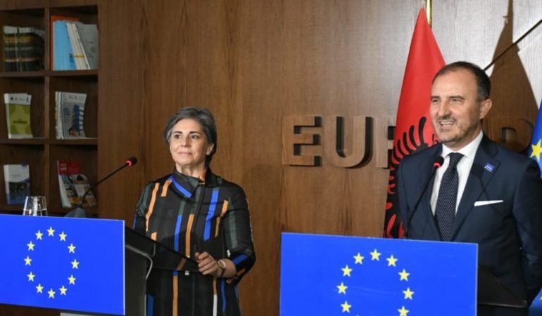 “2 MARSI I METËS”/ Raporterja për Shqipërinë në PE: Jam e habitur me acarimin e situatës politike pas besimit të donatorëve dhe në prag të negociatave