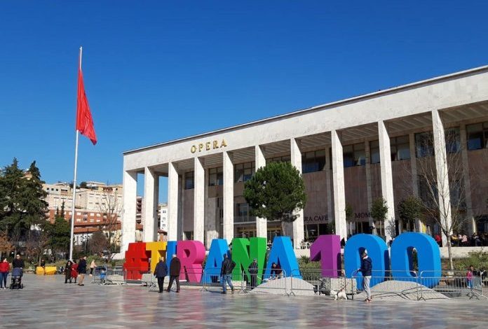 100-VJETORI I TIRANËS/ Ja ku duhet të festoni sot në kryeqytet pa shpenzuar asnjë lek