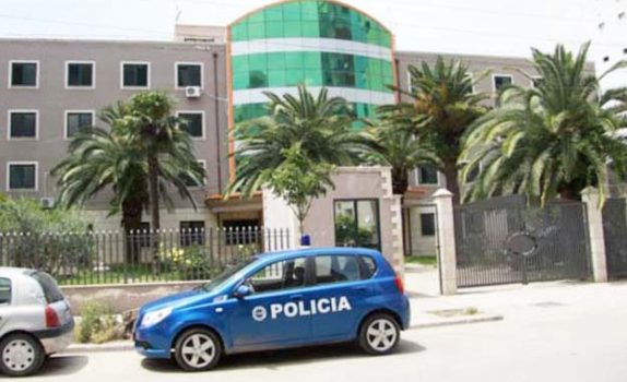 NGA FAVORIZIMI I KANABISIT TEK FSHEHJA E NGJARJEVE KRIMINALE/ SHÇBA pezullon nga detyra 7 policë në Durrës, iu ndalohet… (EMRAT)