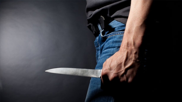 E RËNDË NË DURRËS/ Burri vret me thikë gruan 33-vjeçare. Policia në kërkim të autorit