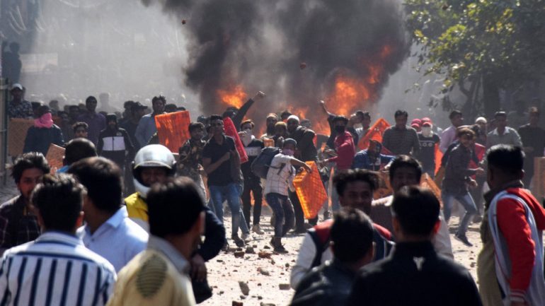 VIZITA E PARË E TRUMP NË INDI/ Qytetarët në Nju Delhi protesta për ligjin e shtetësisë, 11 humbën jetën
