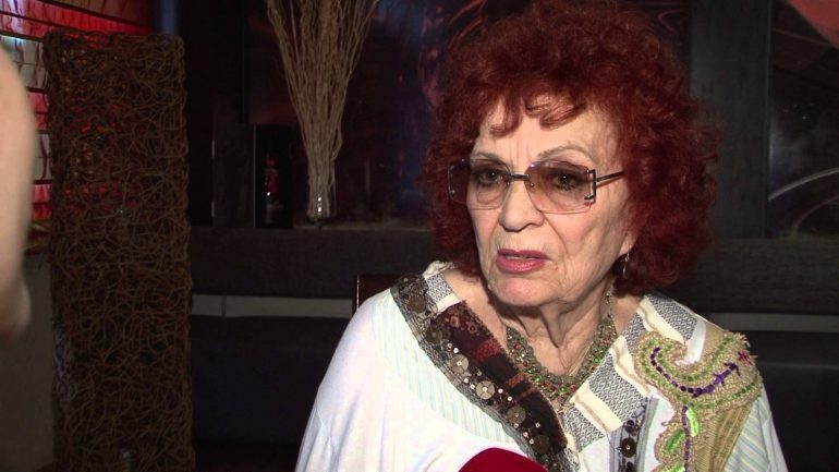 “LAJM I TRISHTUESHËM”/ Zhani Ciko: Nexhmije Pagarusha ishte një yll, që la mbresa të jashtëzakonshme! Ja takimi i fundit me të