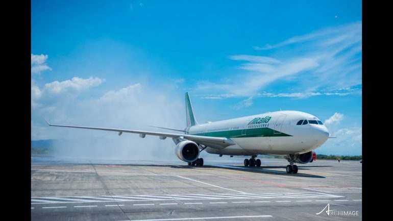 KORONAVIRUSI/ Ndalohet aeroplani italian me 300 pasagjerë në Afrikë, karantinë ose kthim mbrapsht (FOTO)