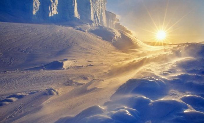 RRITEN TEMPERATURAT NË ANTRAKTIDË/ Ja në sa gradë celsius shkojnë ato duke thyer një tjetër rekord