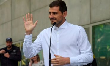 U TËRHOQ PAK JAVË MË PARË NGA SPORTI/ Iker Casillas, nën hetim për pastrim parash