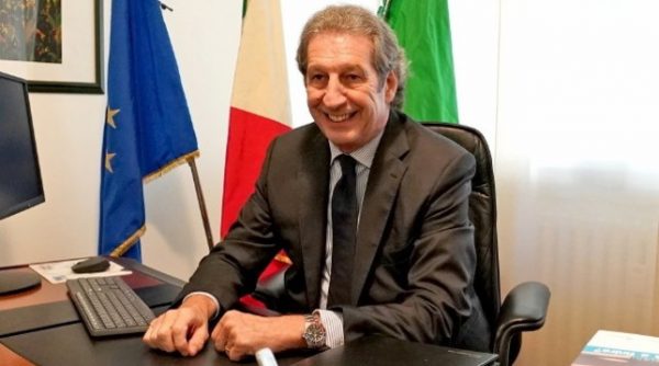 ITALI/ Vdes nga koronavirusi presidenti i Urdhrit të mjekut të Vareses