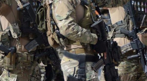 TUNIZI/ Kamikazi shpërthen pranë ambasadës amerikane, pesë të plagosur