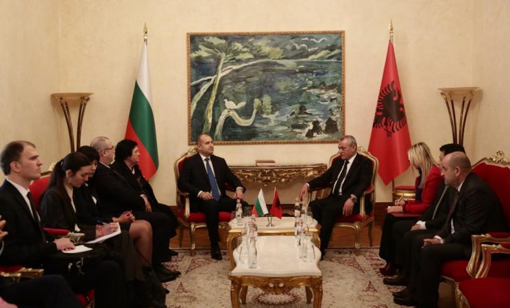 PRESIDENTI BULLGAR TAKIM ME RUÇIN/ “Do lobojmë fuqishëm për çeljen sa më shpejt të negociatave të Shqipërisë me BE”