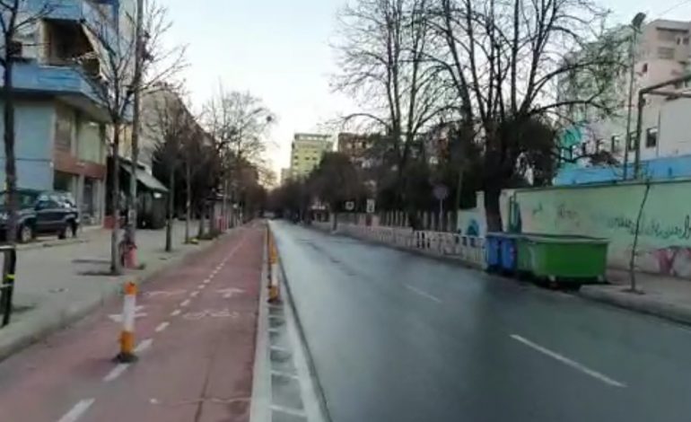 ZBARDHEN NDËSHKIMET PËR “TË PABINDURIT/ 10-20 mijë lekë gjobë për shëtitjet dhe bllokim mjeti për 3 muaj. Përjashtim nuk bëjnë…