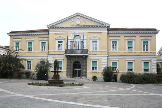 ITALI/ Pozitive me koronavirus e gjithë familja e një polici