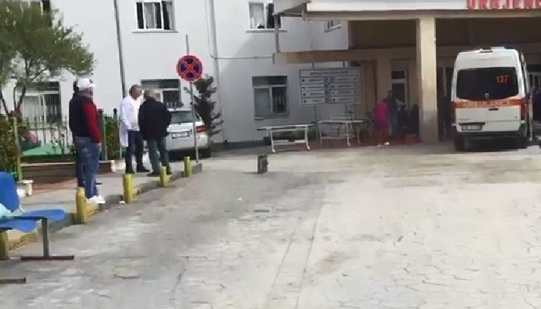 HELMIMI NË FIER/ Pjesa më e madhe e nxënësve lënë spitalin