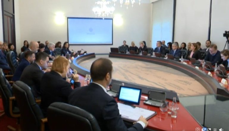 KORONAVIRUSI NË SHQIPËRI/ Hyn në fuqi plani i veprimit, ja masat e para që po merren