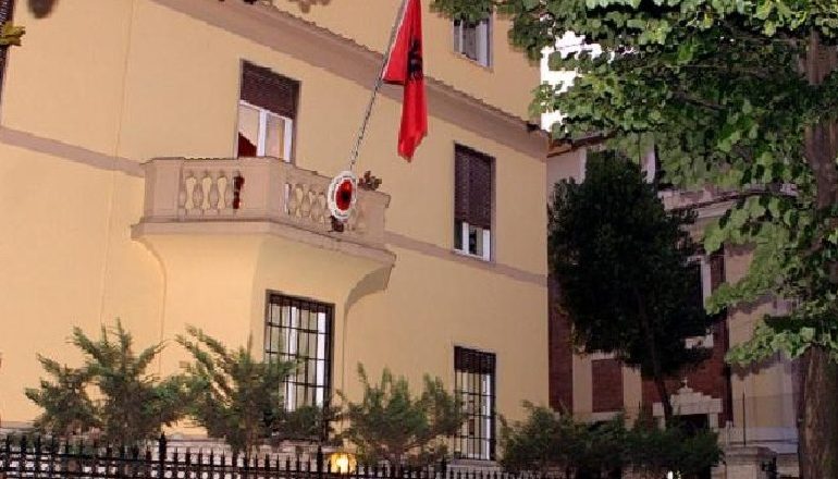 KORONAVIRUSI/ Ambasada e Shqipërisë në Itali ndërpret shërbimet konsullore në Romë, Milano e Bari