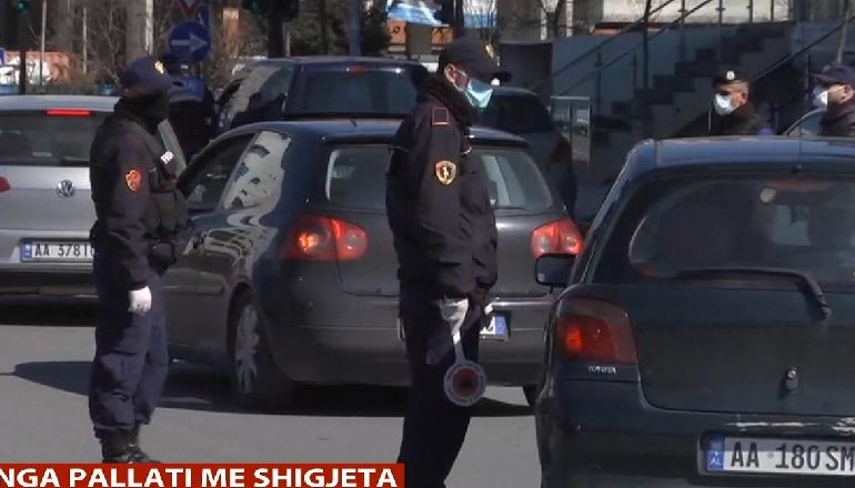 MASAT NDAJ KORONAVIRUSIT/ Policia kontrolle edhe kalimtarëve për të kapur “të pabindurit” që nuk respektojnë vetëkarantinimin
