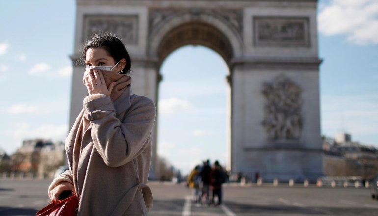 KORONAVIRUSI/ Macron: Jemi në luftë! Panik në Paris