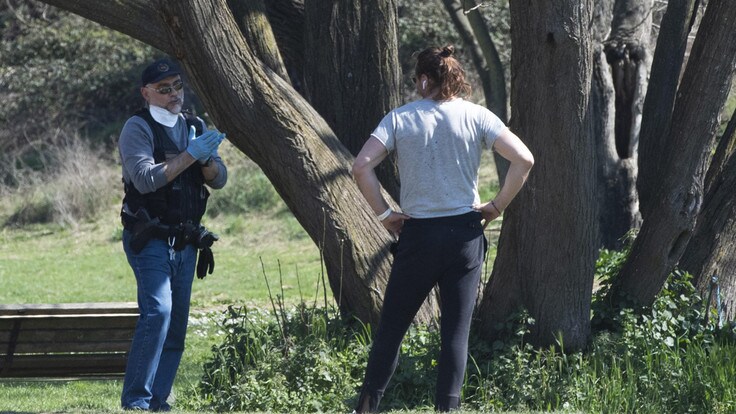 KORONAVIRUSI NË ITALI/ Roma nuk bindet. Sport në natyrë, ndërhyn policia (FOTO)