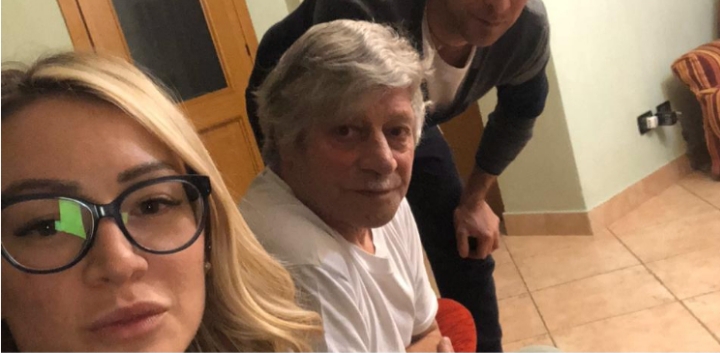 “BABAI MË VDIQ NGA KORONAVIRUSI”/ Historia prekëse e italianes që jeton në Durrës: Nuk shkoj dot as në varrim