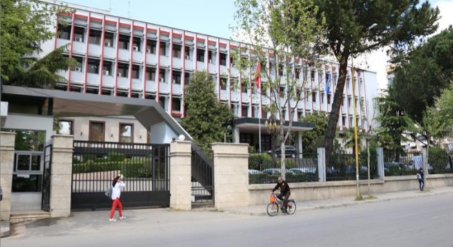 BE MBYLL KUFIJTË PËR 30 DITË/ MEPJ apel shqiptarëve: Mos u largoni pa nevojë, na kontaktoni për udhëtimet…