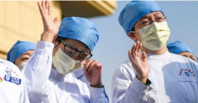 “NUK E KENI KUPTUAR SE ME ÇFARË KENI TË BËNI”/ Mjekët kinez habiten me masat në Itali