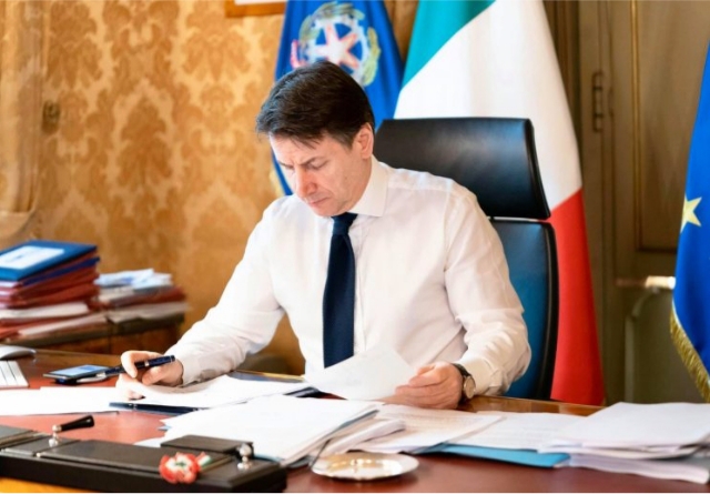 KORONAVIRUSI NË ITALI/ Thirrje të dëshpëruara për ndihmë. Conte jep lajmin e mirë: Apelit iu përgjigjen 3500 mjekë