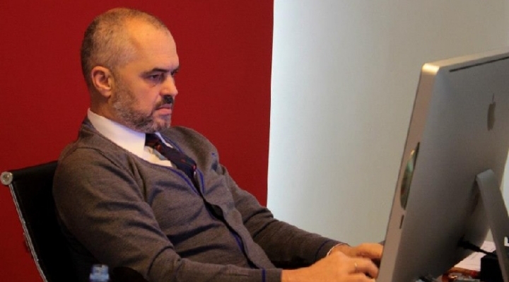 KARANTINA NË SHTËPI/ Rama: Përgatituni të rrini shumë gjatë brenda (Replikat me komentuesit)