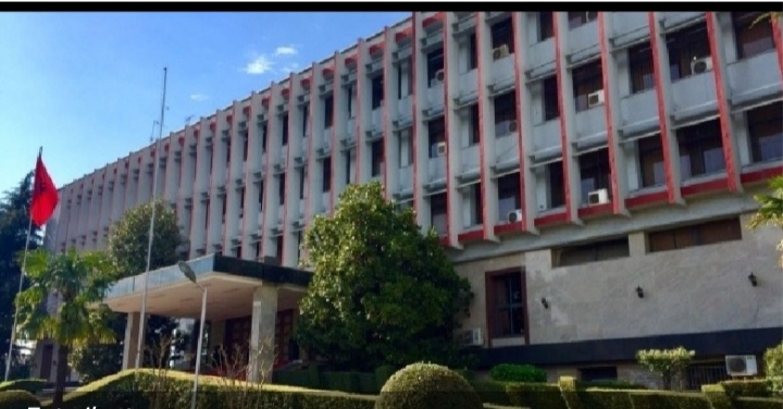 KORONAVIRUSI/ Njoftim i rëndësishëm për shqiptarët që ndodhen në Hungari