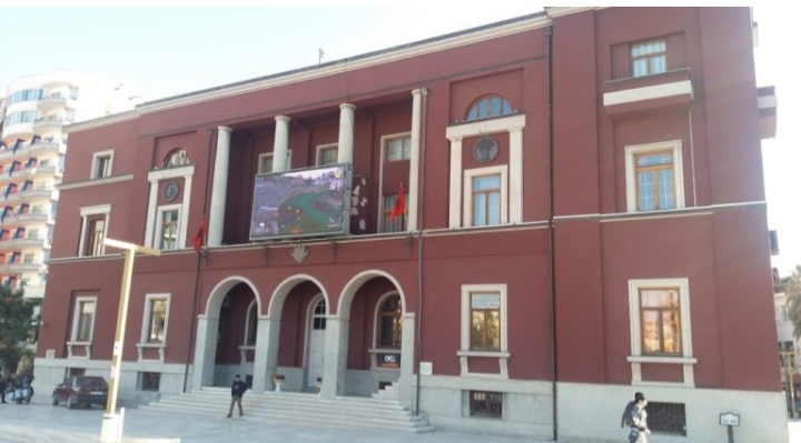 KRAHAS MASAVE PËR TË LUFTUAR COVID19/ Bashkia Durrës vijon shpërndarjen e bonusit të qirasë për familjet e prekura nga tërmeti
