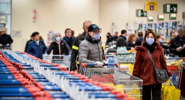 MASKA, DOREZA DERI TEK KAROCAT E MARKETEVE DHE LARJA…/ Rregulla për t’u ndjerë të sigurt kur bëni pazar